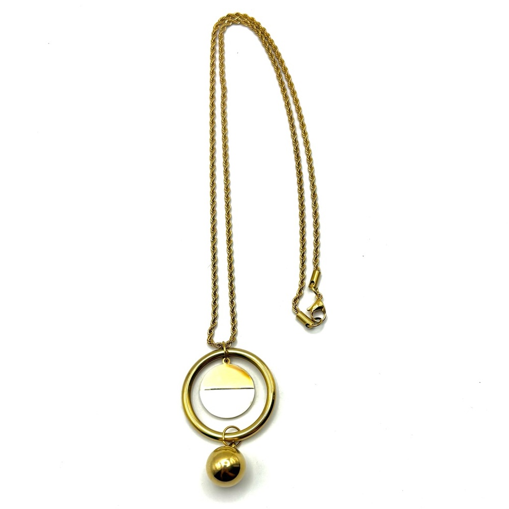 New Marlyn Schiff Gold Plated Mother of Pearl Circle Pendant Necklace